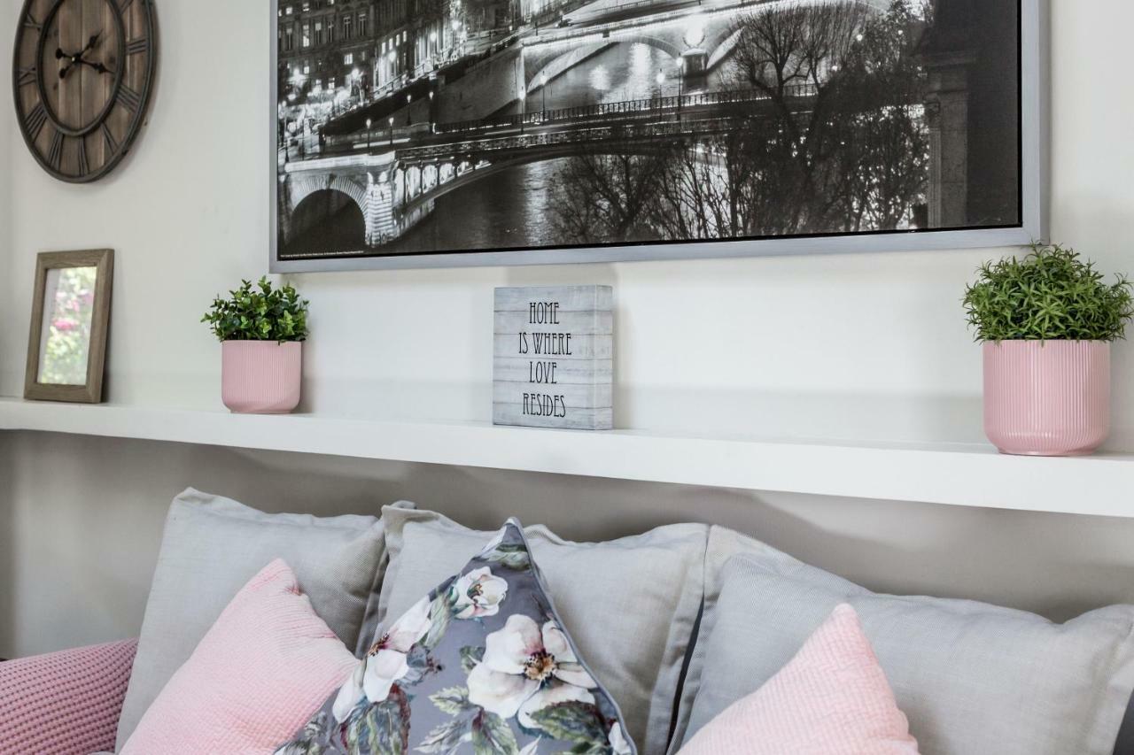Charming 1-bedroom Near Downtown Culver Villa Los Angeles